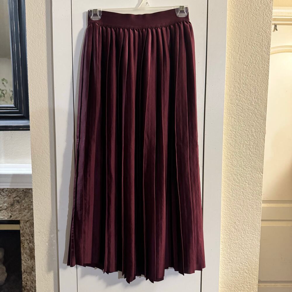 Lululemon Satin Pleated Midi Skirt Size XS Burgundy - Picture 4 of 8